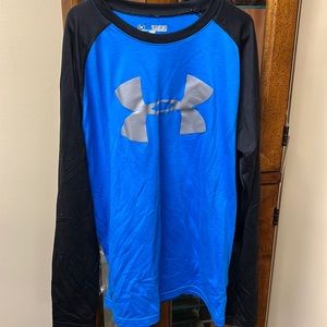 Long sleeve boys under armour heat gear shirt